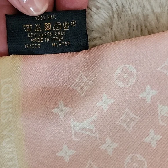 Louis Vuitton Monogram Gradient By The Pool Bandeau M76780 - Picture 7 of 15